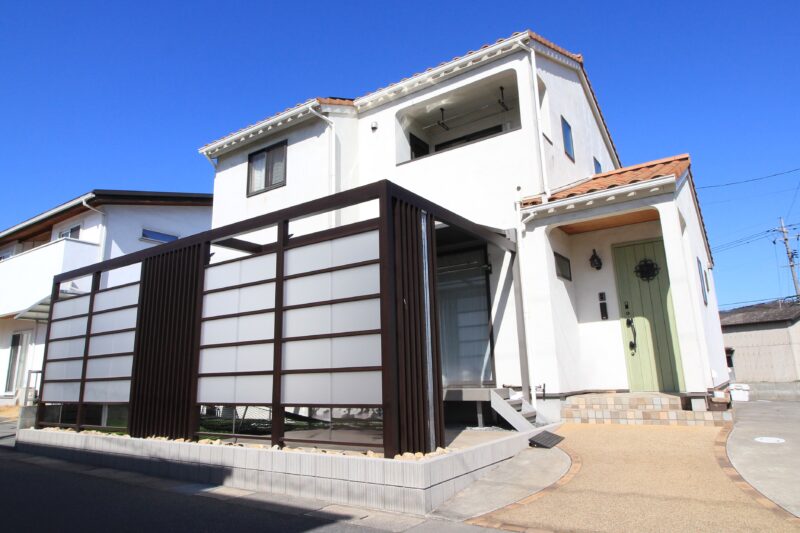 光を透過する贅沢な目隠しスクリーン